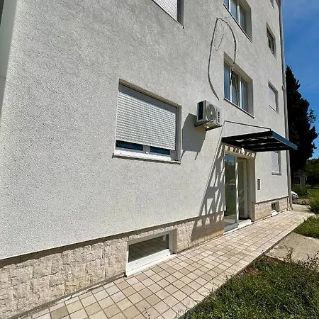 Stex Urban 2 * Podgoriçe