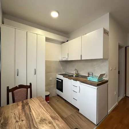 Stex Urban 2 * Podgoriçe